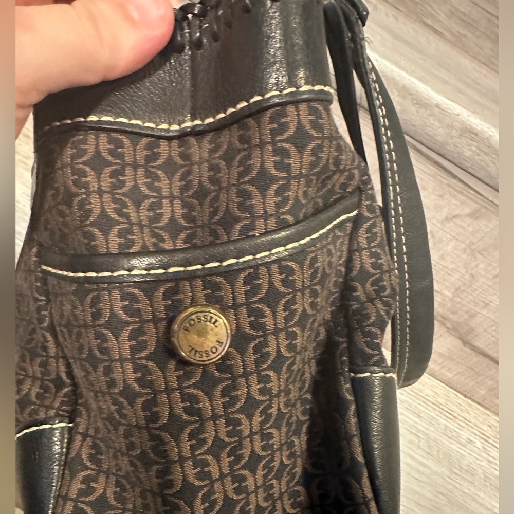 Fossil Double Handled Shoulder Bag With Key Charm - Picture 6 of 11